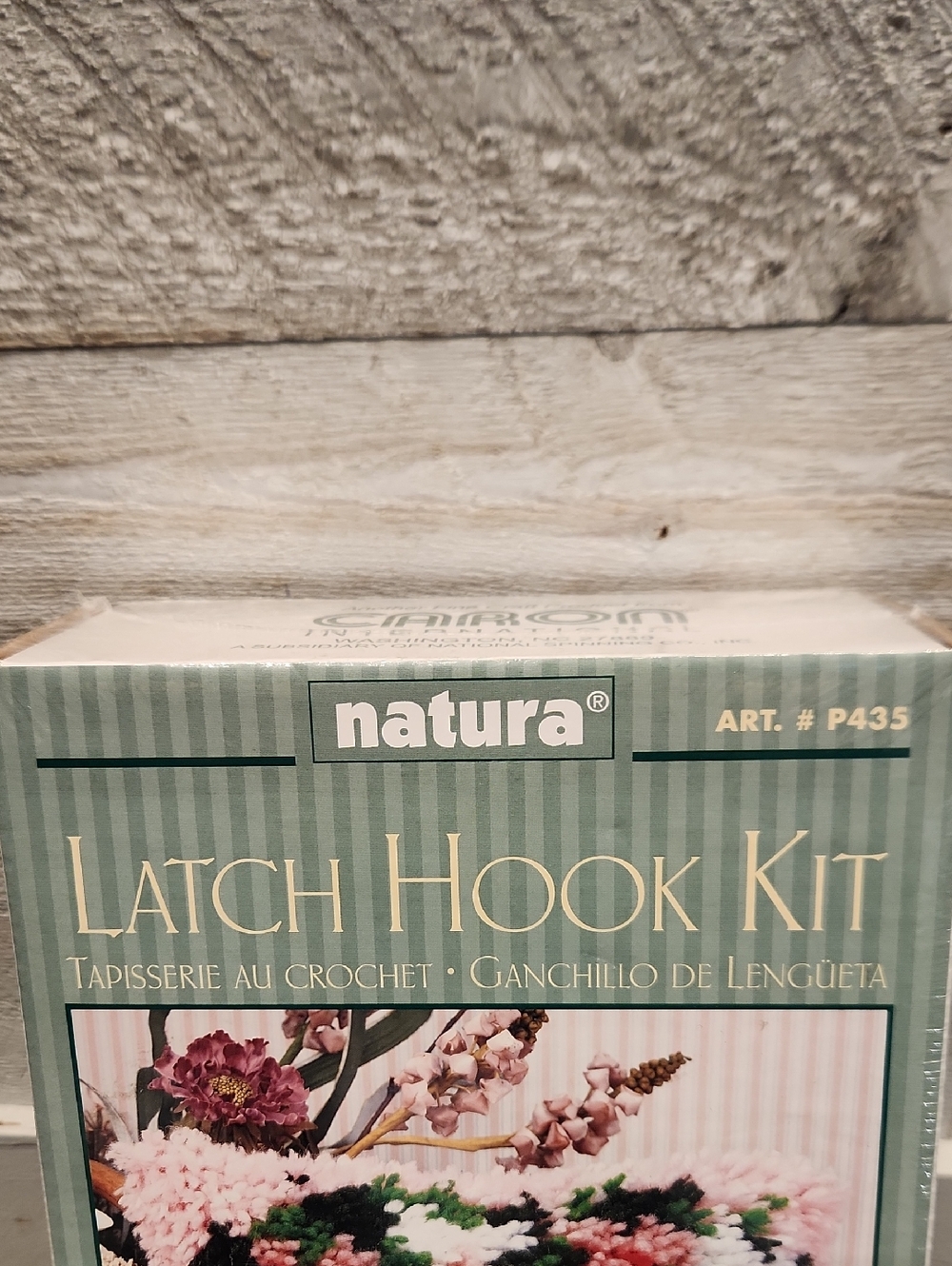 NWT Caron  Natura Latch Hook Kit - Pink Heart Wreath Sz 12" X 12" - Picture 2 of 8